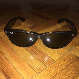 Ray Ban Wayfarer glasses